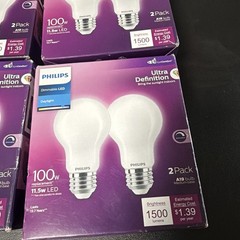 4 Philips Ultra Definition A19LED Light Bulbs 100W 11.5W Dimmable Daylight 2 Pk