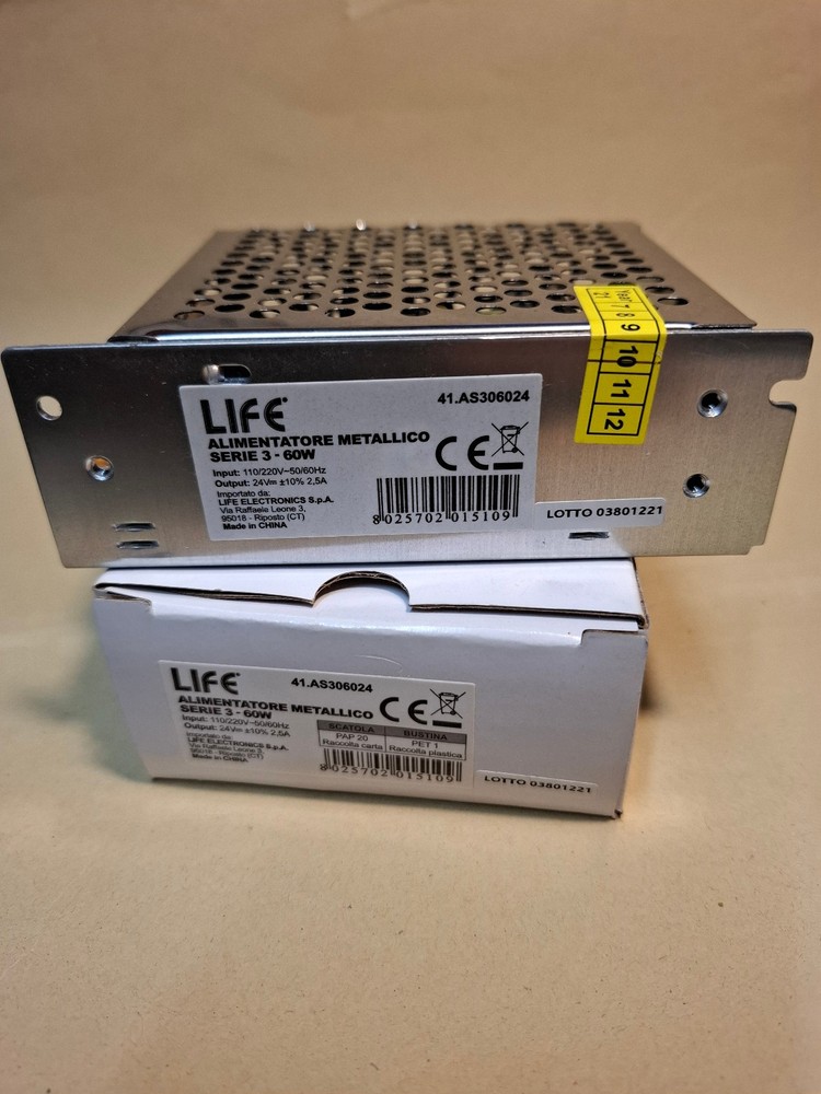 SWINTCHING POWER SUPPLY 24V 2.5A – input 110 – 230v w/a