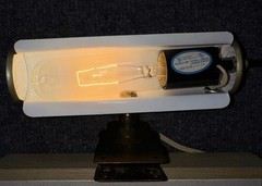 Hobby Hill Gold Tone 7 Inch Clip On Art Corded Light