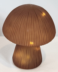 ANTHROPOLOGIE Large 8″H Brown Glass Mushroom Light-Up Lamp Woodsy Garden Fairy
