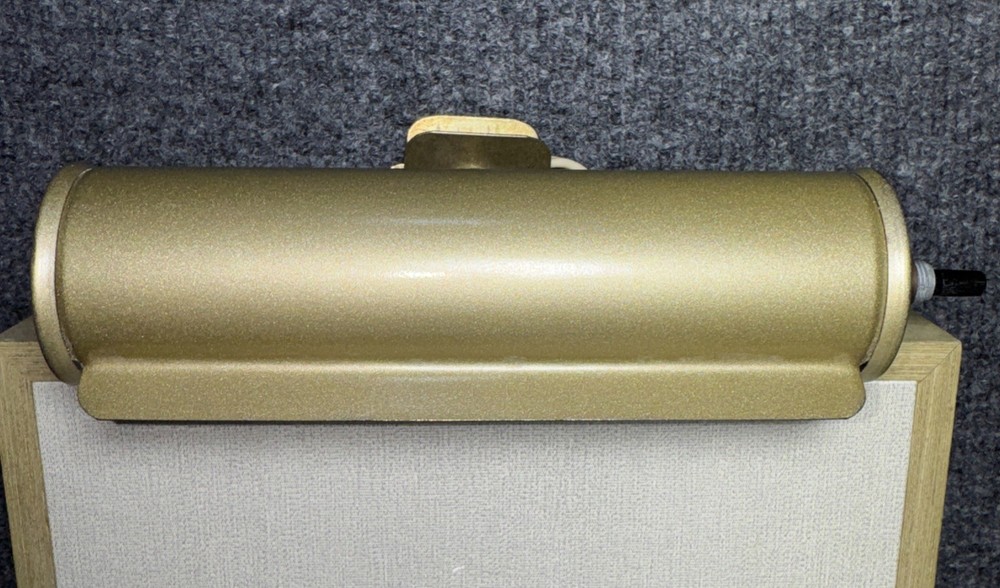 Hobby Hill Gold Tone 7 Inch Clip On Art Corded Light