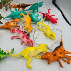 Kids 3D DINOSAUR STRING NIGHT LIGHTS batteries included, missing one dinosaur