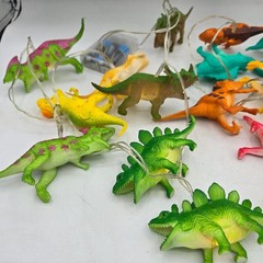 Kids 3D DINOSAUR STRING NIGHT LIGHTS batteries included, missing one dinosaur