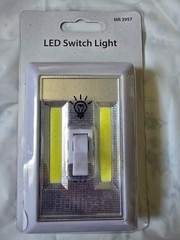 *10 Pieces* LED Lights -Ultra Bright-No Wiring-Batteries Included+wall screws