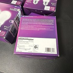 4 Philips Ultra Definition A19LED Light Bulbs 100W 11.5W Dimmable Daylight 2 Pk
